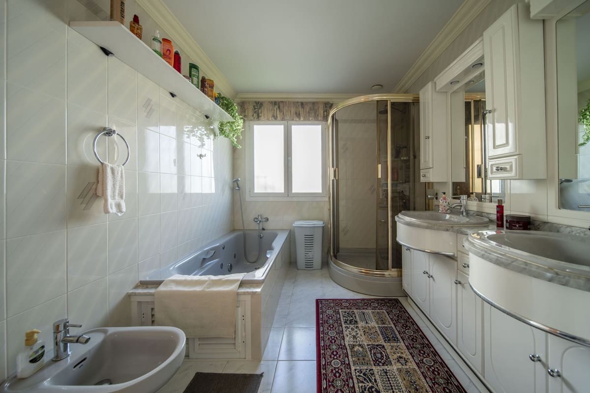 4 sypialnia Willa na sprzedaż w Puerto de la Torre z basenem garażem - 1 100 000 € (Ref: 9400027)