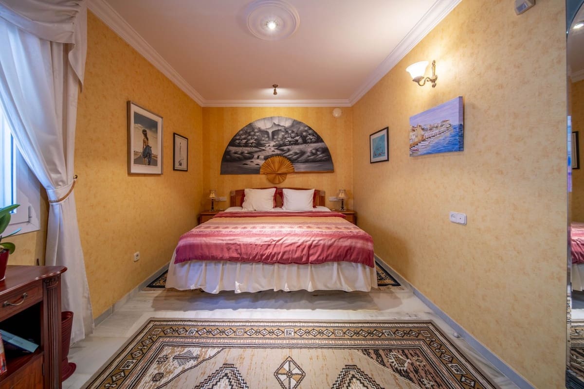 4 sypialnia Willa na sprzedaż w Puerto de la Torre z basenem garażem - 1 100 000 € (Ref: 9400027)