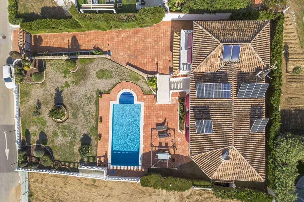 4 sypialnia Willa na sprzedaż w Puerto de la Torre z basenem garażem - 1 100 000 € (Ref: 9400027)