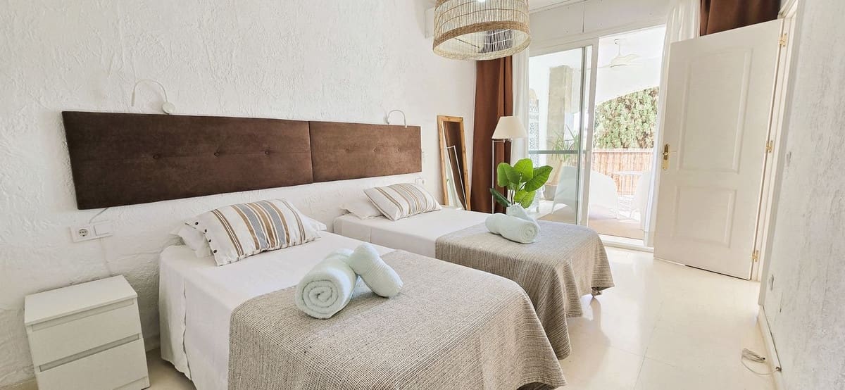 1 sypialnia Apartament na sprzedaż w Mijas Golf z basenem garażem - 315 000 € (Ref: 9400969)