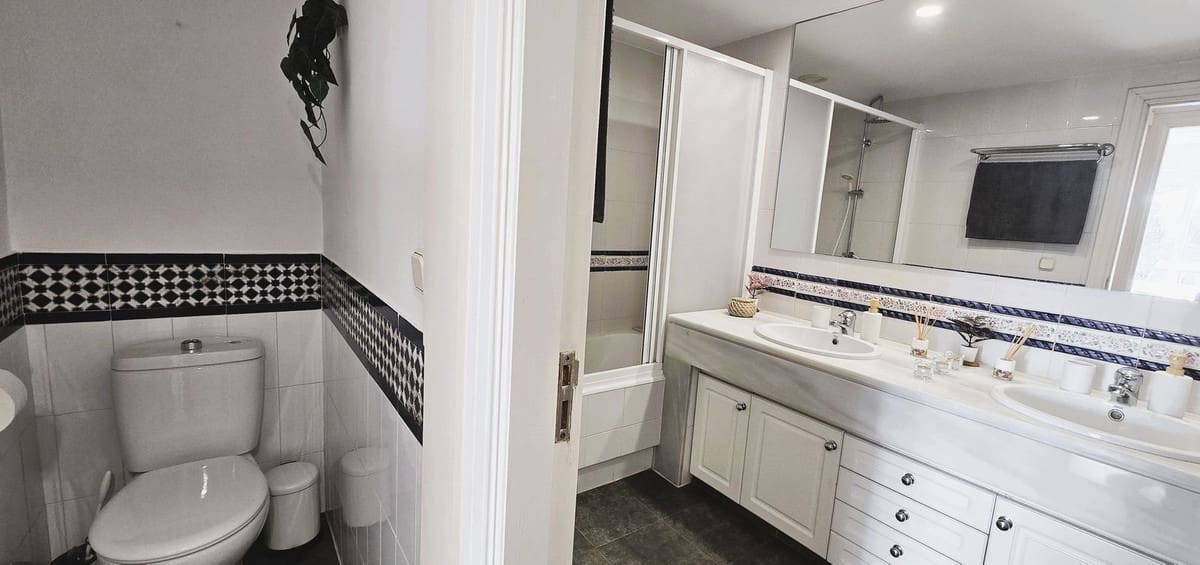 1 sypialnia Apartament na sprzedaż w Mijas Golf z basenem garażem - 315 000 € (Ref: 9400969)