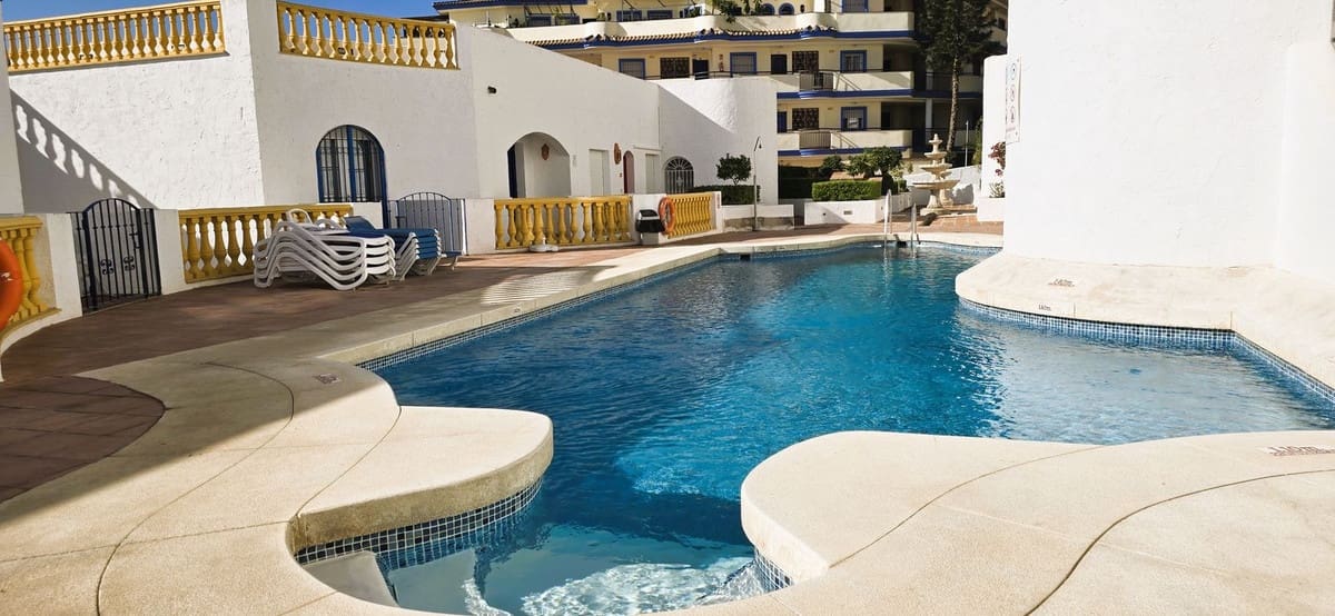 1 sypialnia Apartament na sprzedaż w Mijas Golf z basenem garażem - 315 000 € (Ref: 9400969)