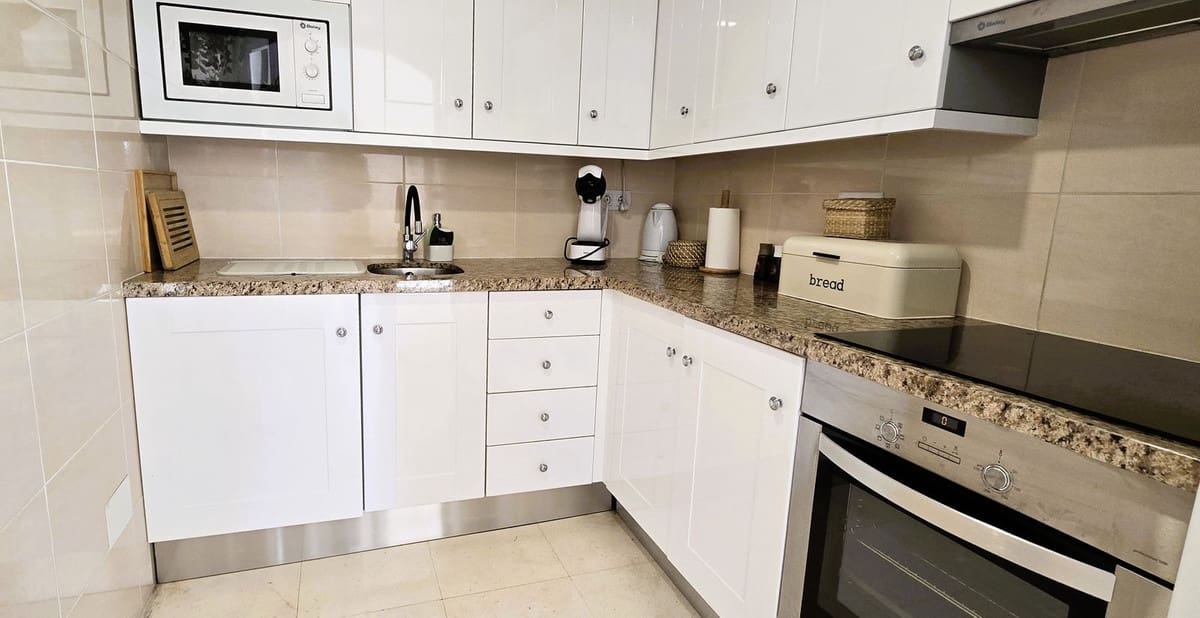 1 sypialnia Apartament na sprzedaż w Mijas Golf z basenem garażem - 315 000 € (Ref: 9400969)