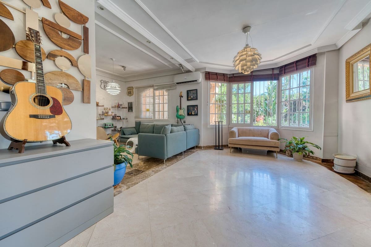 4 chambre Villa/Maison Semi-Mitoyenne à vendre à El Coto avec piscine garage - 980 000 € (Ref: 9402816)