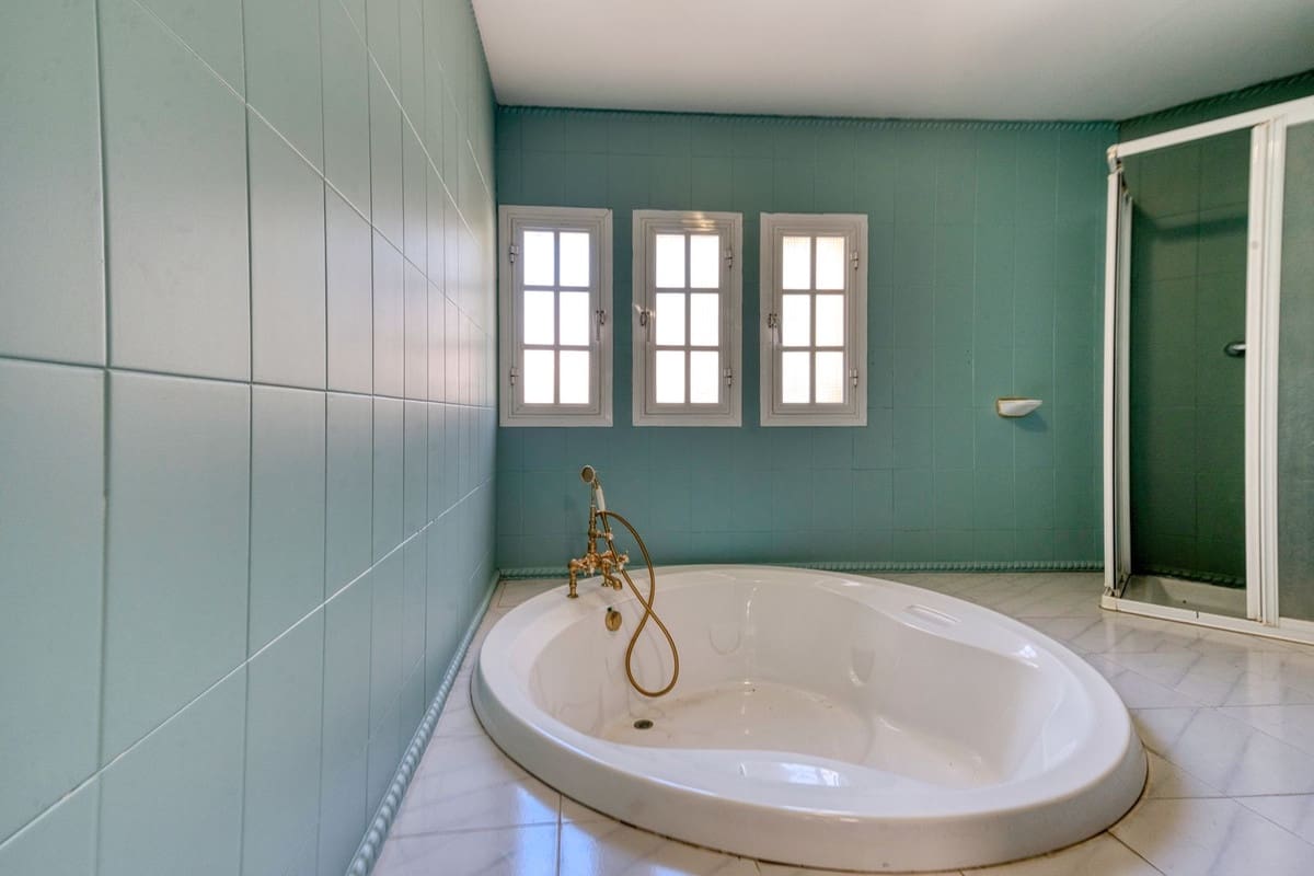 4 chambre Villa/Maison Semi-Mitoyenne à vendre à El Coto avec piscine garage - 980 000 € (Ref: 9402816)