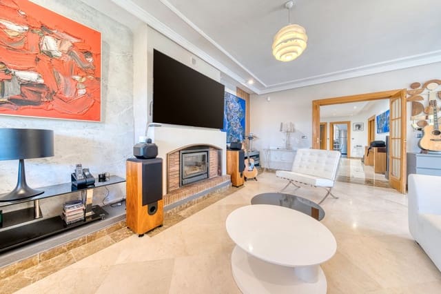 4 chambre Villa/Maison Semi-Mitoyenne à vendre à El Coto, Mijas avec piscine garage - 980 000 € (Ref: 9402816)