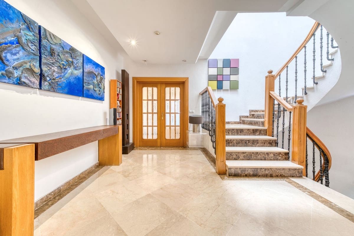 4 chambre Villa/Maison Semi-Mitoyenne à vendre à El Coto avec piscine garage - 980 000 € (Ref: 9402816)