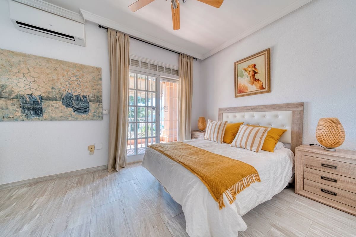 4 chambre Villa/Maison Semi-Mitoyenne à vendre à El Coto avec piscine garage - 980 000 € (Ref: 9402816)