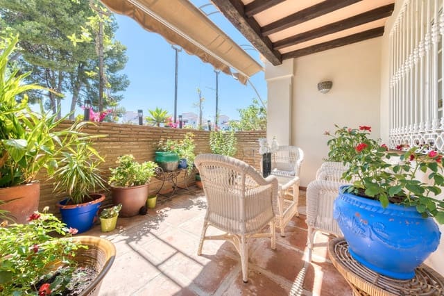 4 chambre Villa/Maison Semi-Mitoyenne à vendre à El Coto, Mijas avec piscine garage - 980 000 € (Ref: 9402816)