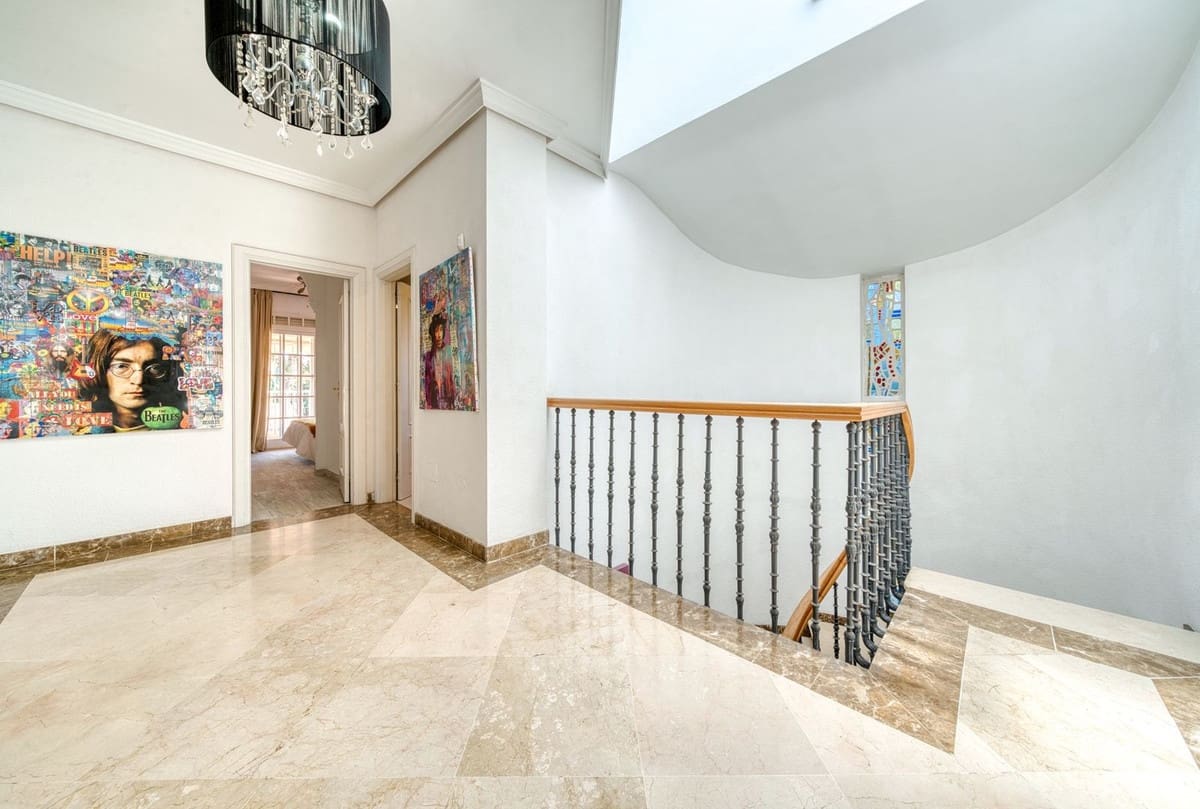 4 chambre Villa/Maison Semi-Mitoyenne à vendre à El Coto avec piscine garage - 980 000 € (Ref: 9402816)