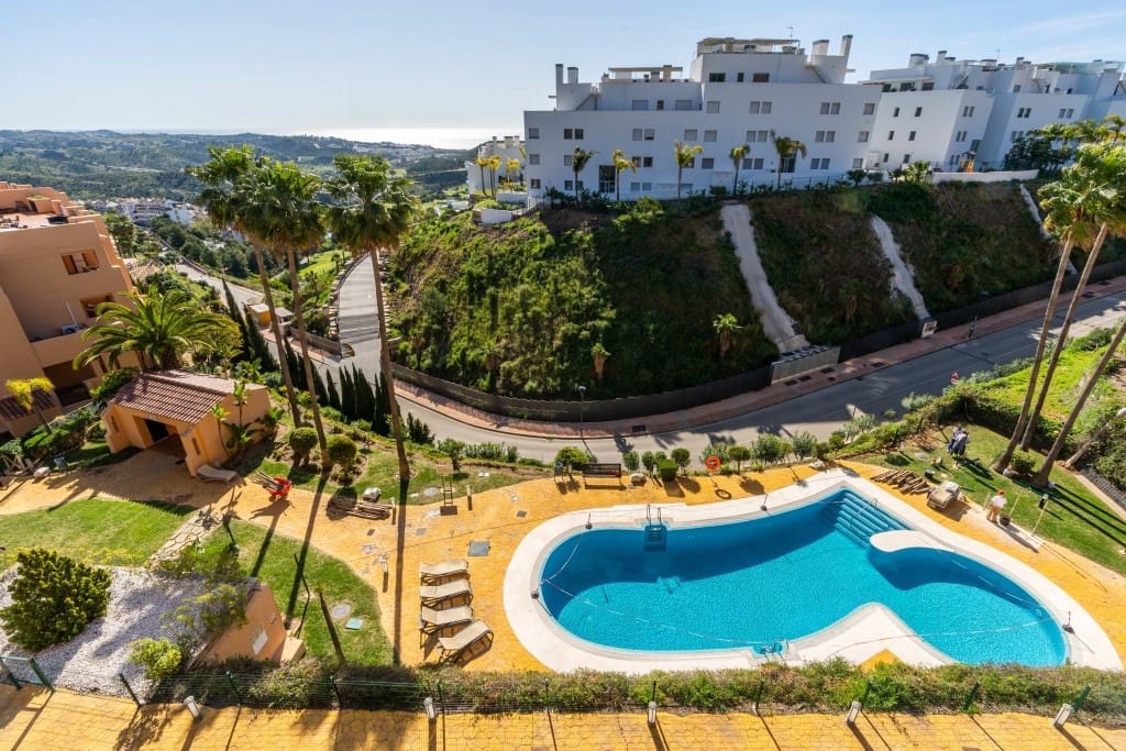 2 bedroom Apartment for sale in Mijas with pool garage - € 279,000 (Ref: 9402818)