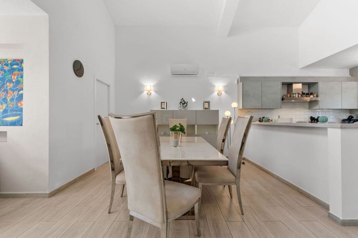 4 Zimmer Haus zu verkaufen in Calahonda mit Pool Garage - 650.000 € (Ref: 9409738)