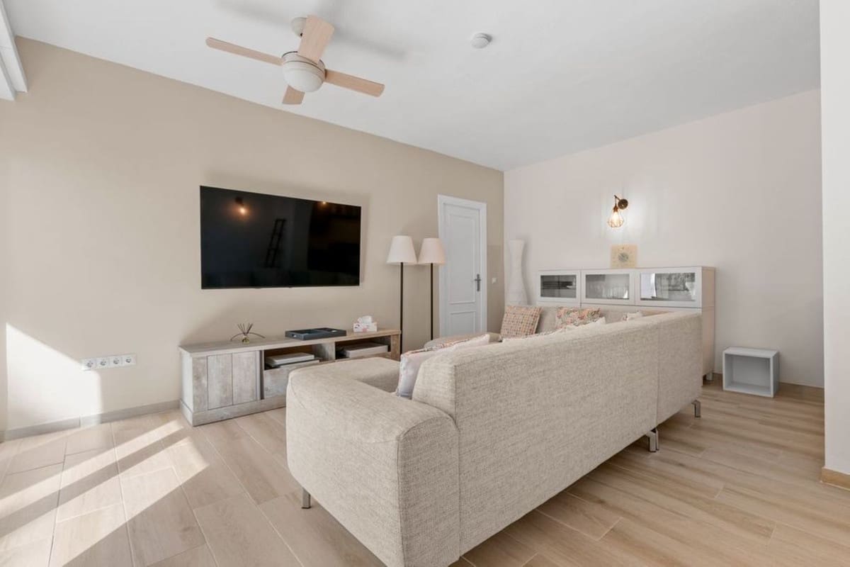 4 Zimmer Haus zu verkaufen in Calahonda mit Pool Garage - 650.000 € (Ref: 9409738)