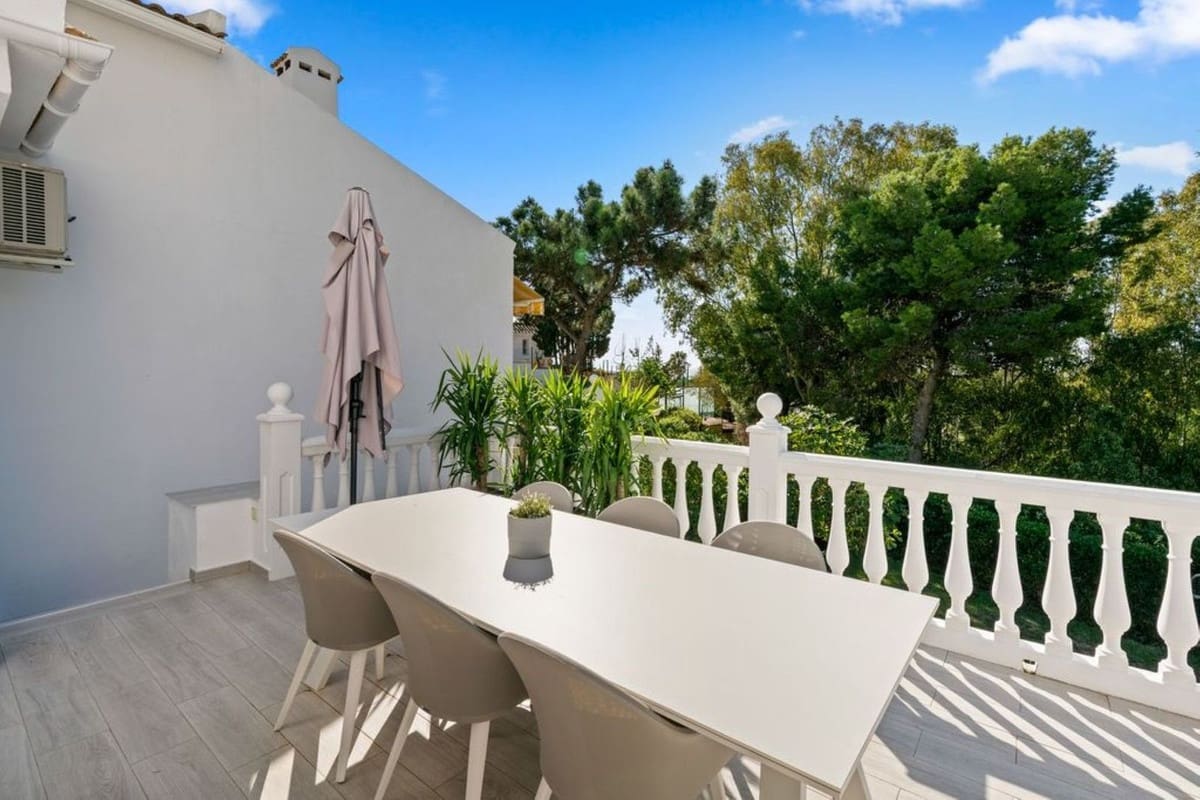 4 Zimmer Haus zu verkaufen in Calahonda mit Pool Garage - 650.000 € (Ref: 9409738)