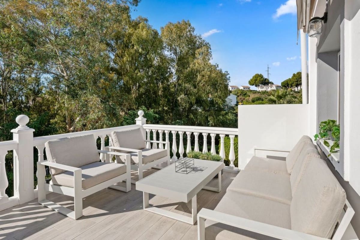 4 Zimmer Haus zu verkaufen in Calahonda mit Pool Garage - 650.000 € (Ref: 9409738)