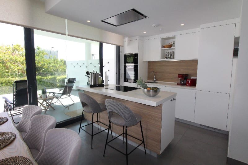 2 makuuhuone Huoneisto myytävänä paikassa Fuengirola mukana uima-altaan 
autotalli - 525 000 € (Ref: 9417691)