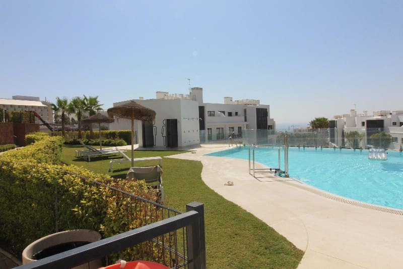 2 makuuhuone Huoneisto myytävänä paikassa Fuengirola mukana uima-altaan 
autotalli - 525 000 € (Ref: 9417691)