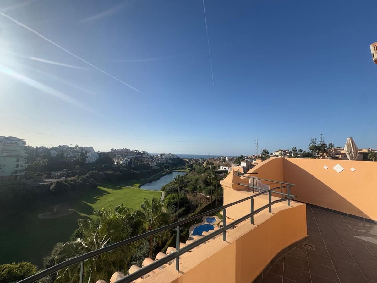 2 makuuhuone Huoneisto myytävänä paikassa Riviera del Sol mukana uima-altaan 
autotalli - 335 000 € (Ref: 9417692)