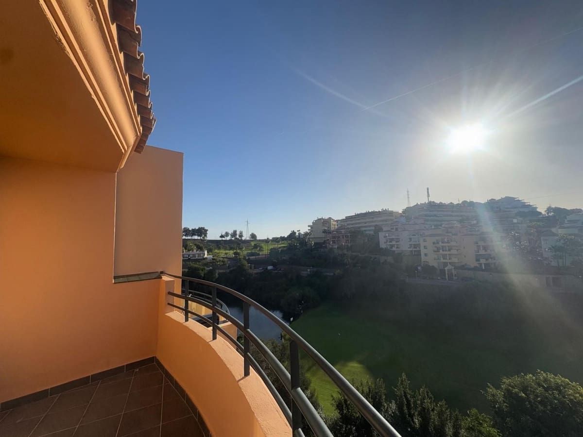 2 makuuhuone Huoneisto myytävänä paikassa Riviera del Sol mukana uima-altaan 
autotalli - 335 000 € (Ref: 9417692)