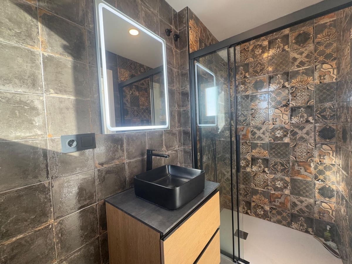 2 makuuhuone Huoneisto myytävänä paikassa Riviera del Sol mukana uima-altaan 
autotalli - 335 000 € (Ref: 9417692)