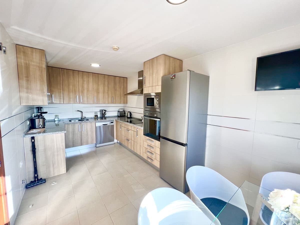 3 bedroom Townhouse for sale in Estepona with pool garage - € 530,000 (Ref: 9417693)