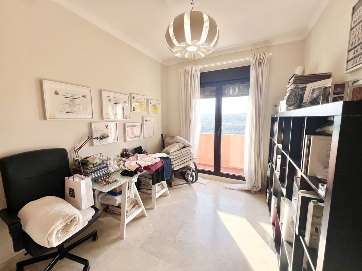 3 bedroom Townhouse for sale in Estepona with pool garage - € 530,000 (Ref: 9417693)