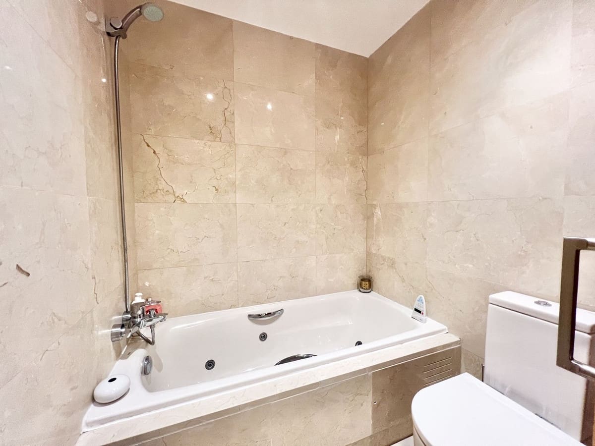 3 bedroom Townhouse for sale in Estepona with pool garage - € 530,000 (Ref: 9417693)