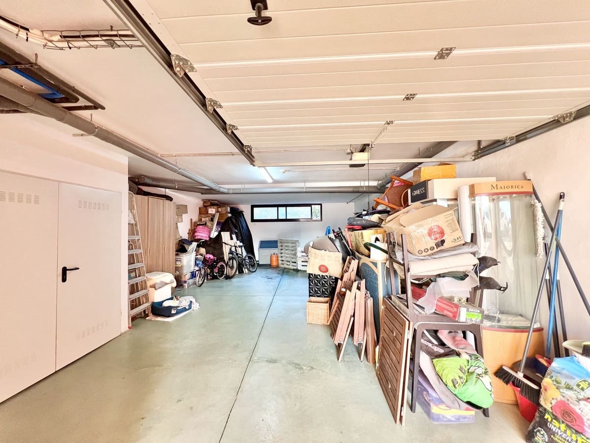 3 bedroom Townhouse for sale in Estepona with pool garage - € 530,000 (Ref: 9417693)