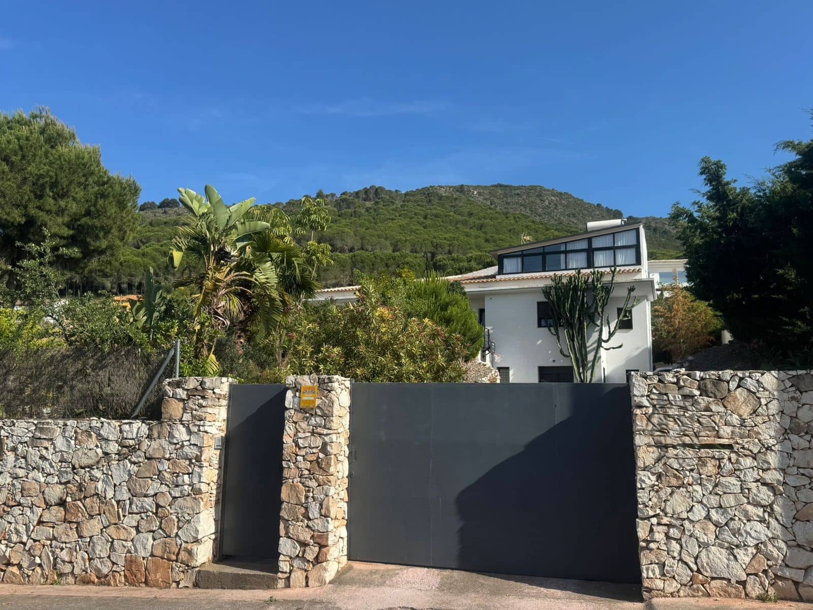 3 soveværelse Semi-Rækkehus til salg i Alhaurin de la Torre med garage - € 675.000 (Ref: 9417694)