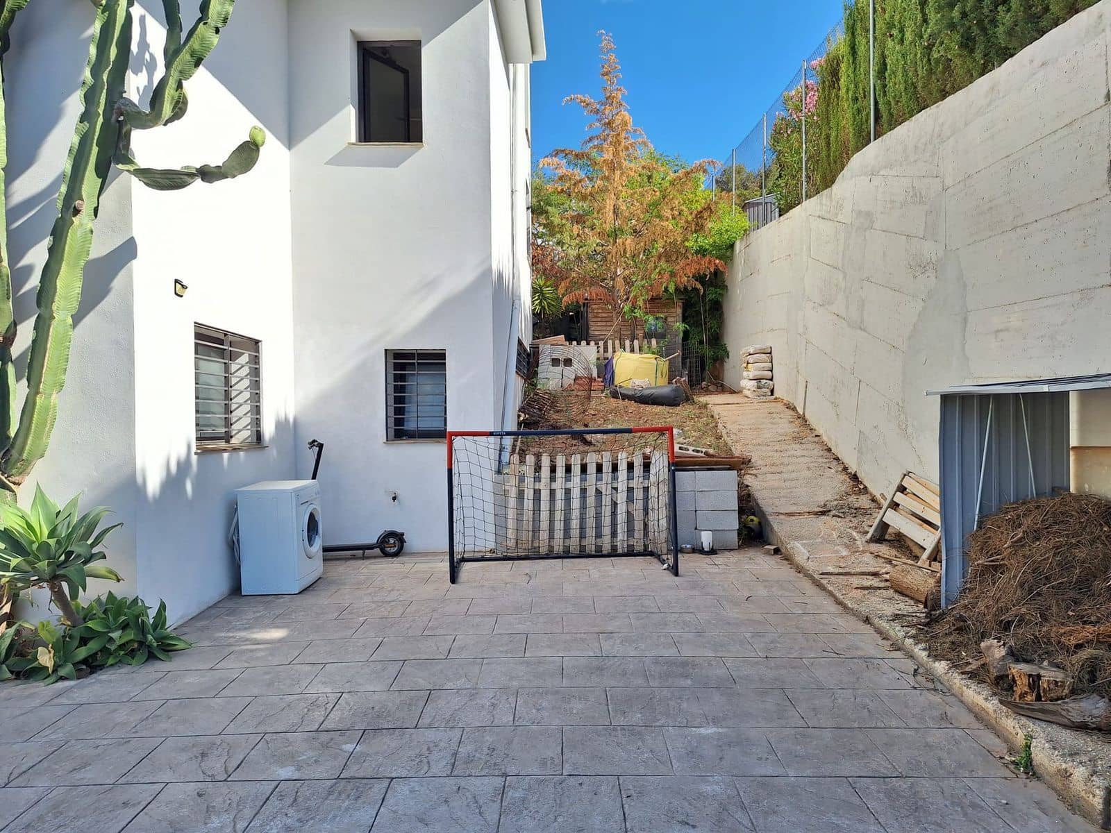 3 soveværelse Semi-Rækkehus til salg i Alhaurin de la Torre med garage - € 675.000 (Ref: 9417694)