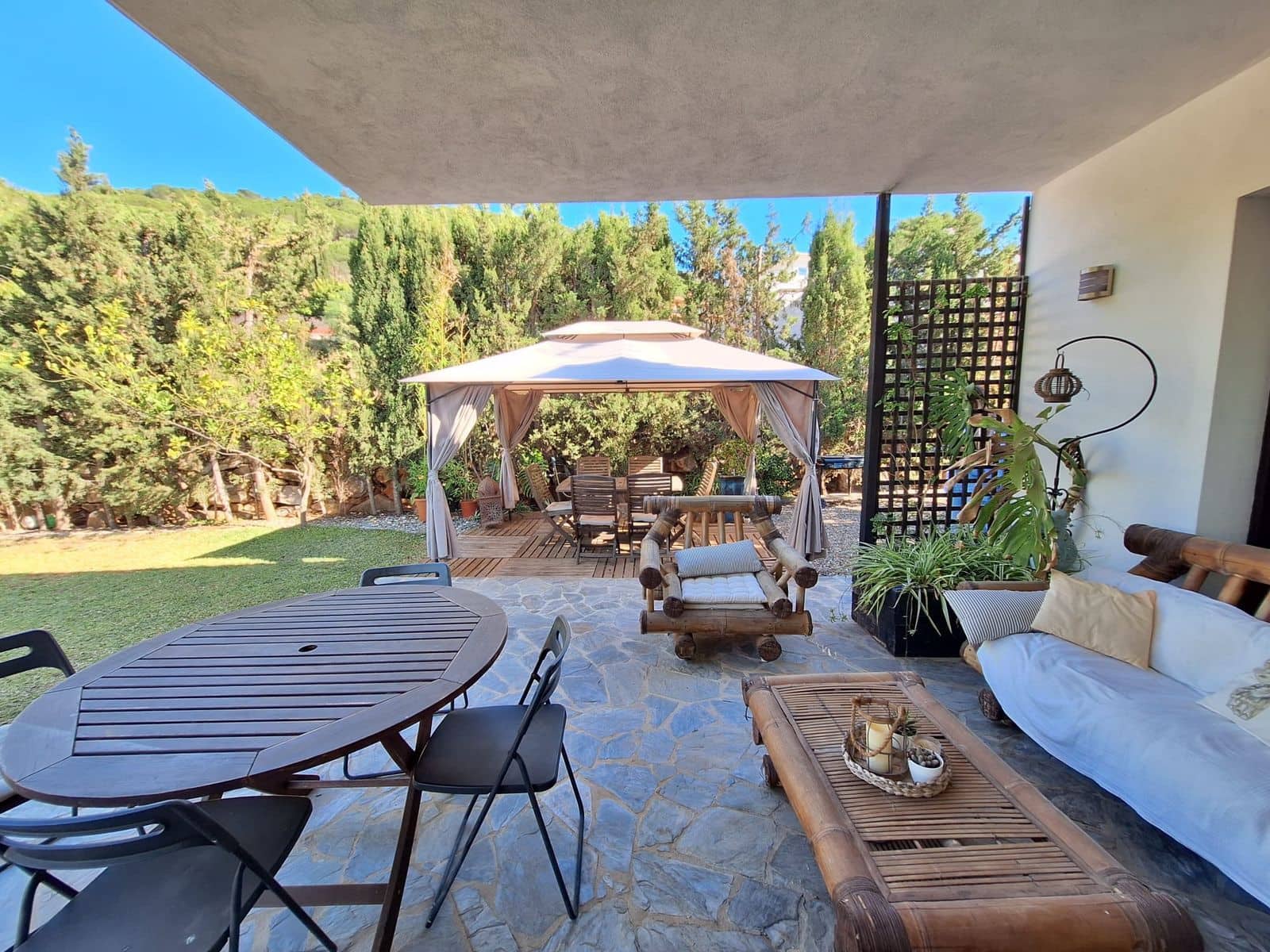 3 soveværelse Semi-Rækkehus til salg i Alhaurin de la Torre med garage - € 675.000 (Ref: 9417694)