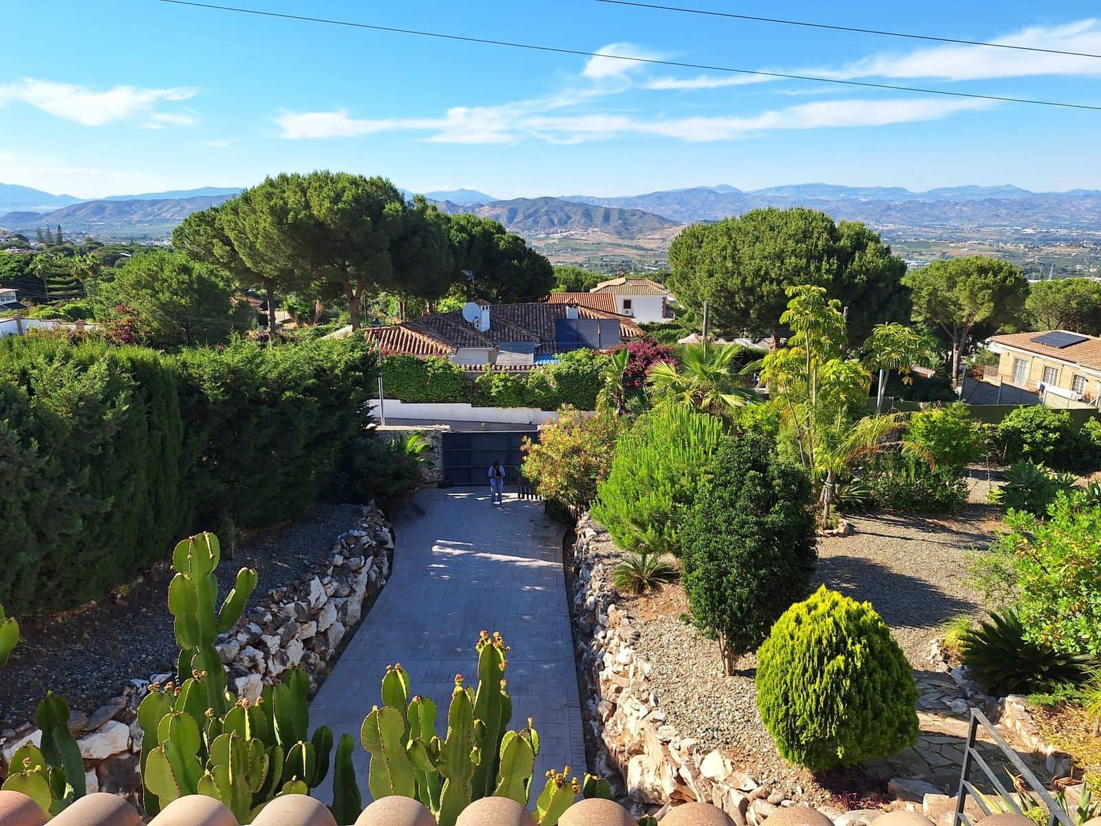 3 soveværelse Semi-Rækkehus til salg i Alhaurin de la Torre med garage - € 675.000 (Ref: 9417694)