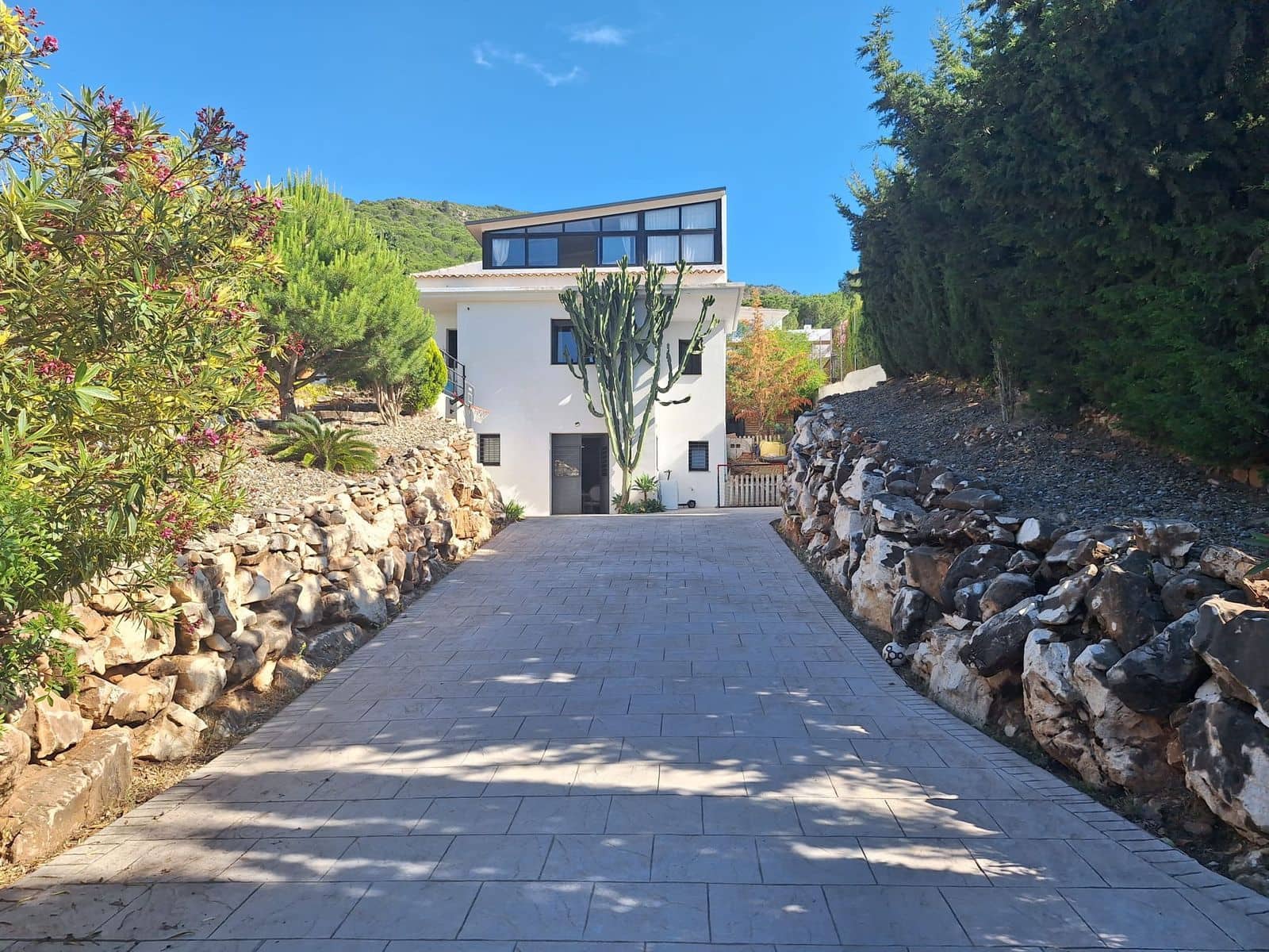 3 soveværelse Semi-Rækkehus til salg i Alhaurin de la Torre med garage - € 675.000 (Ref: 9417694)