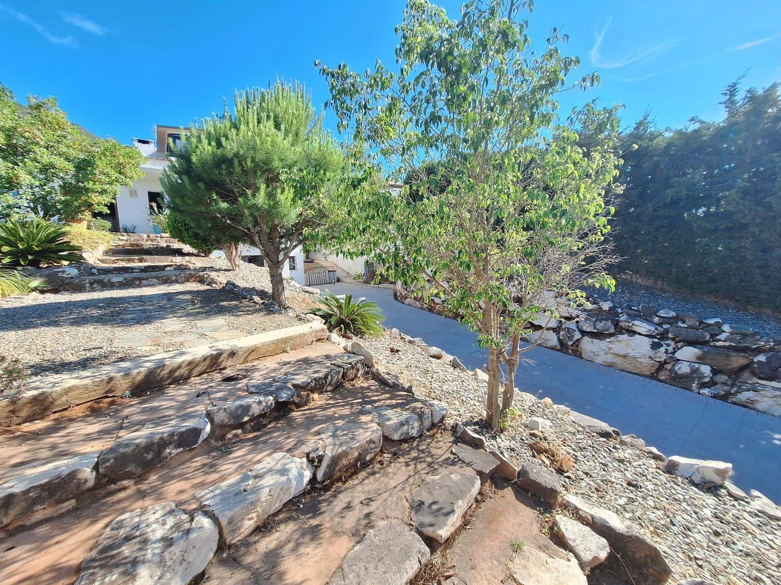 3 soveværelse Semi-Rækkehus til salg i Alhaurin de la Torre med garage - € 675.000 (Ref: 9417694)