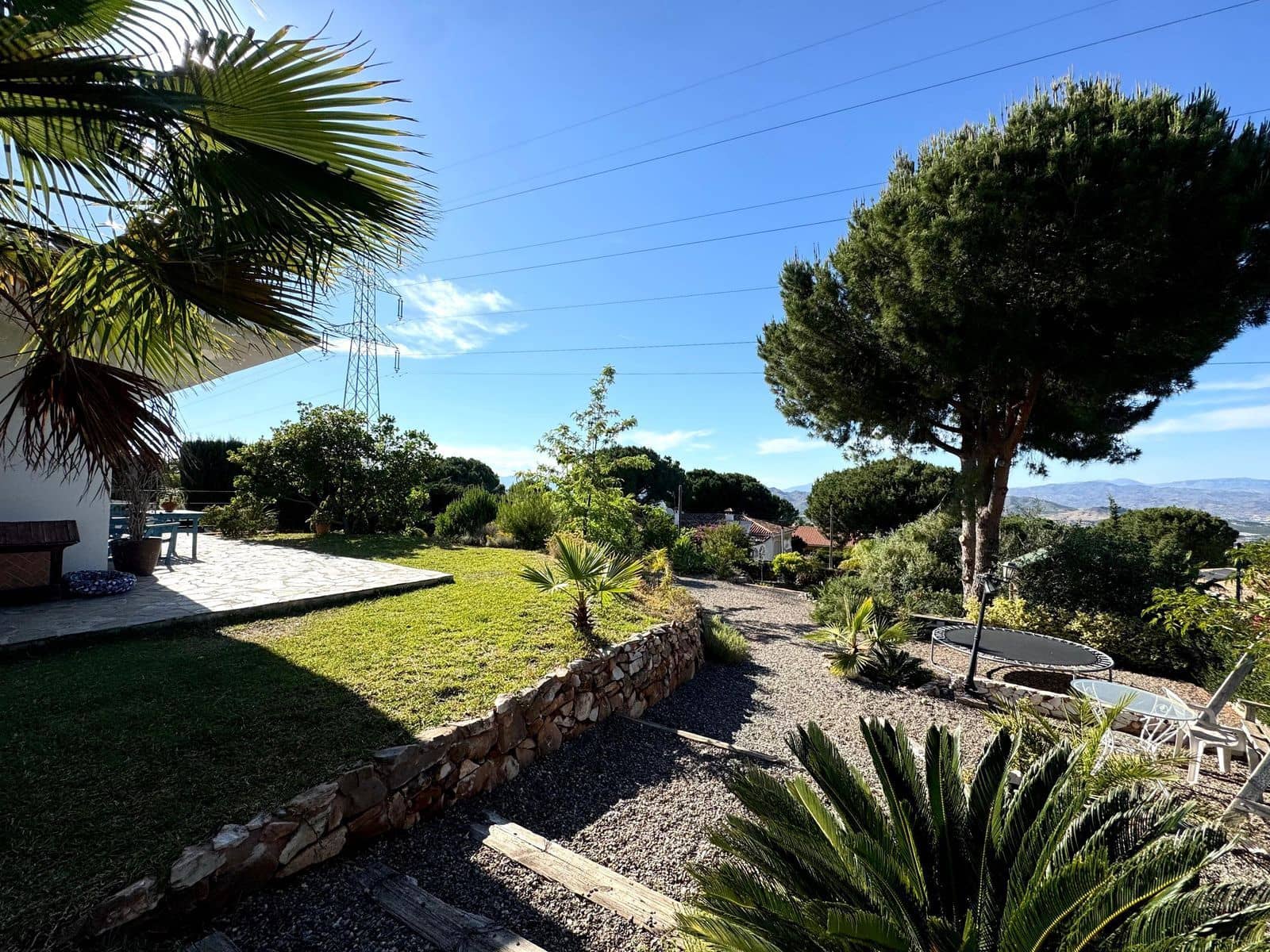 3 soveværelse Semi-Rækkehus til salg i Alhaurin de la Torre med garage - € 675.000 (Ref: 9417694)