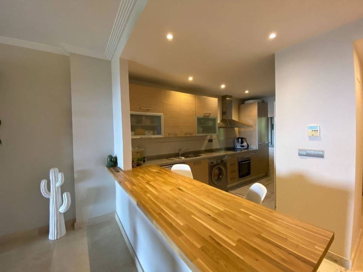 2 chambre Appartement à vendre à Estepona avec piscine garage - 350 000 € (Ref: 9417697)