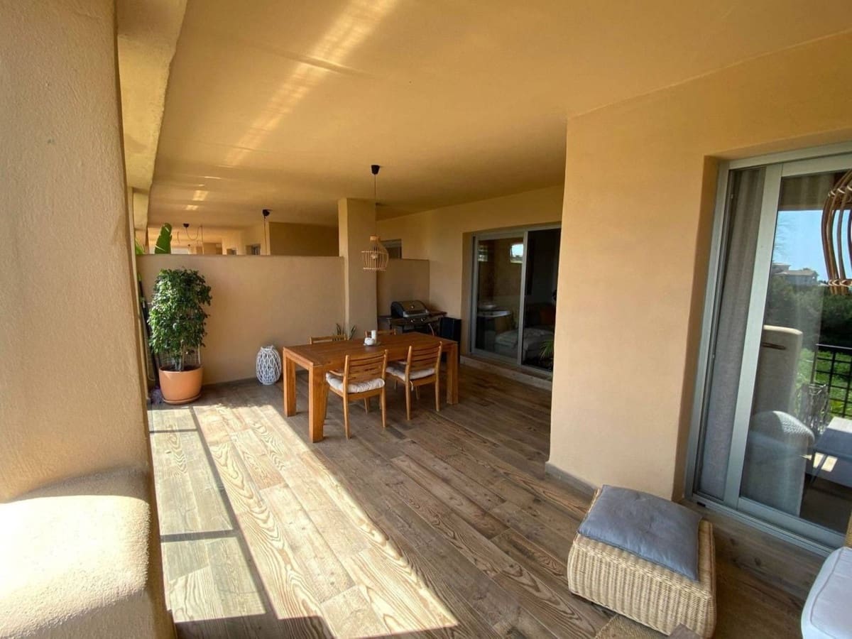 2 chambre Appartement à vendre à Estepona avec piscine garage - 350 000 € (Ref: 9417697)