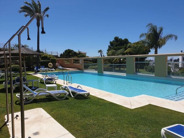 2 chambre Appartement à vendre à Estepona avec piscine garage - 350 000 € (Ref: 9417697)
