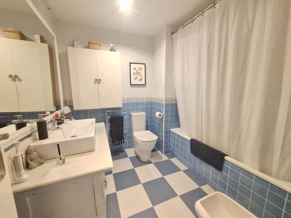 2 sovrum Lägenhet till salu i Marbella med pool garage - 382 000 € (Ref: 9417698)