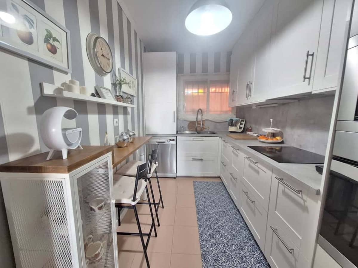 2 sovrum Lägenhet till salu i Marbella med pool garage - 382 000 € (Ref: 9417698)