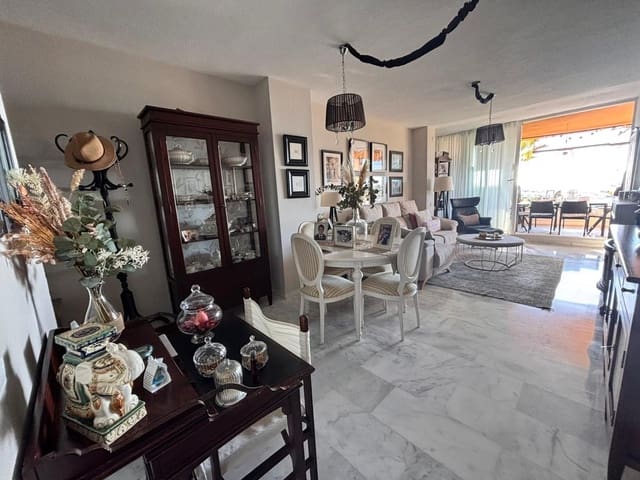 2 sovrum Lägenhet till salu i Marbella med pool garage - 382 000 € (Ref: 9417698)