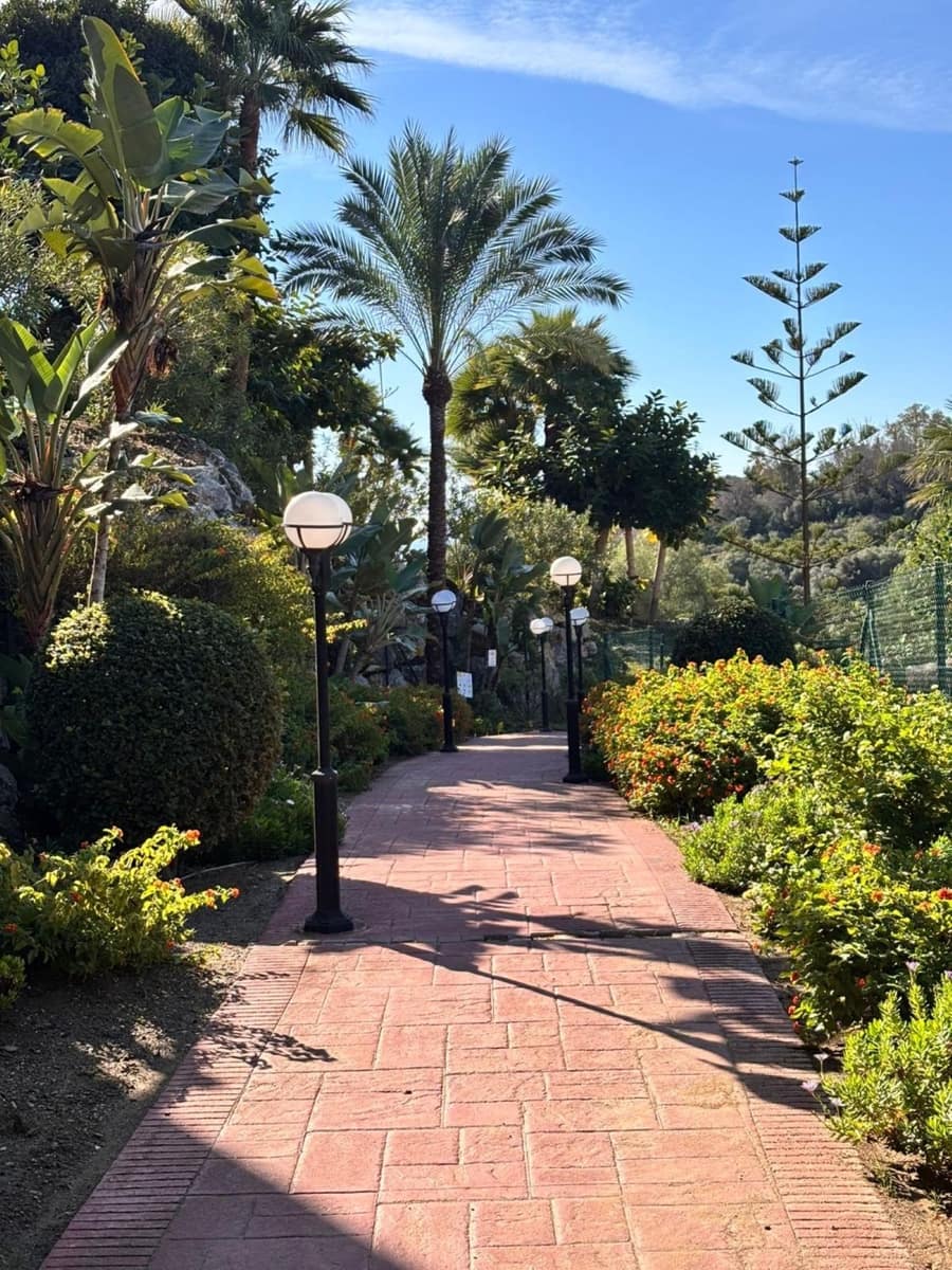 2 sovrum Lägenhet till salu i Marbella med pool garage - 382 000 € (Ref: 9417698)