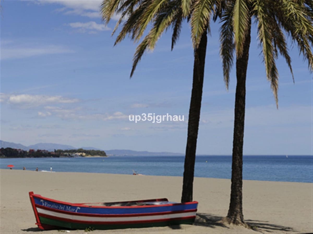 2 quarto Apartamento para venda em Estepona com piscina garagem - 495 000 € (Ref: 9417700)