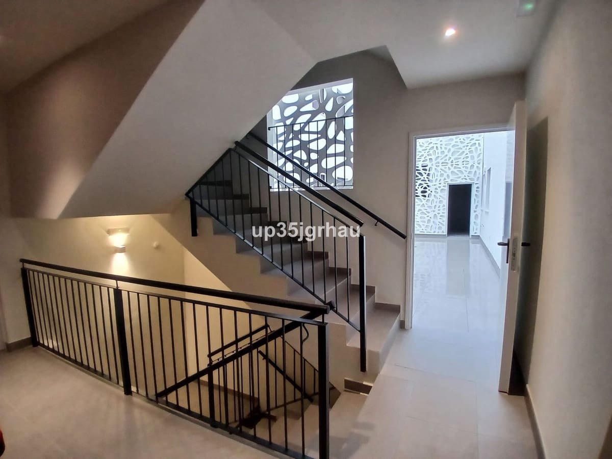 2 quarto Apartamento para venda em Estepona com piscina garagem - 495 000 € (Ref: 9417700)