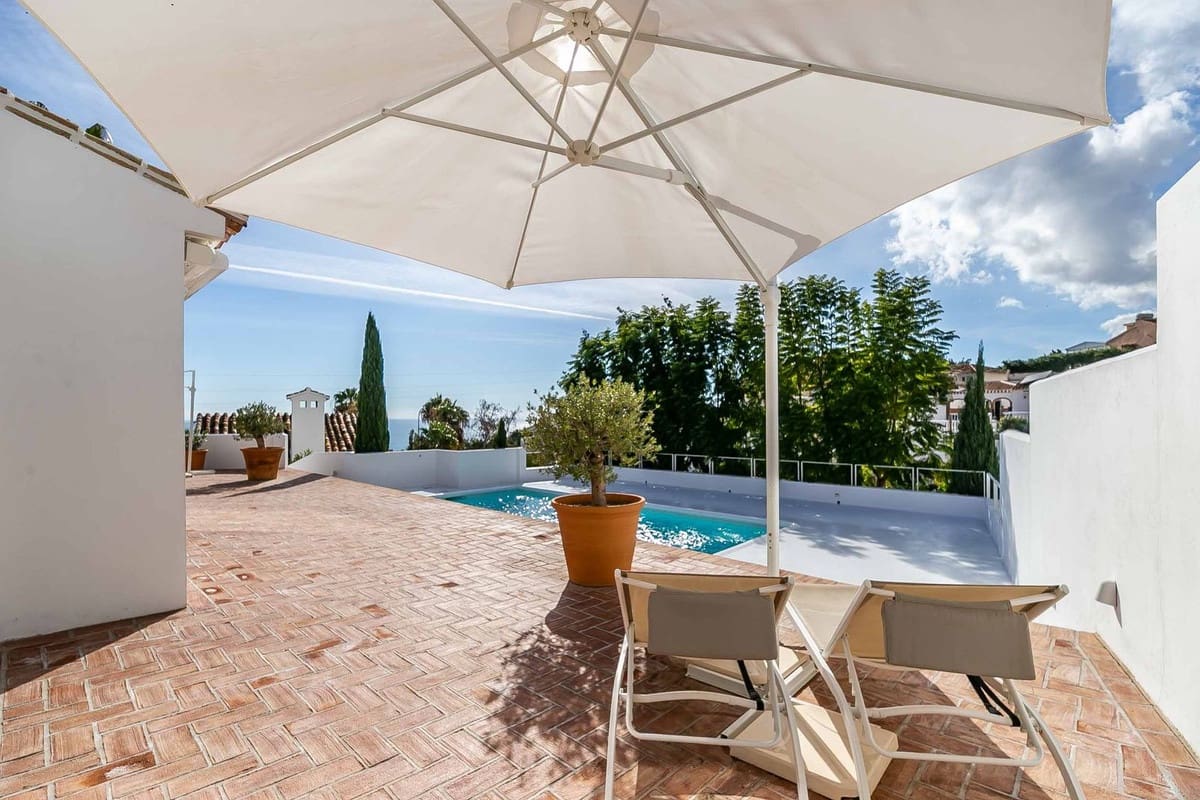 4 soverom Bungalow til salgs i Benalmadena med svømmebasseng garasje - € 1 475 000 (Ref: 9417702)