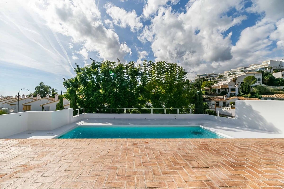 4 soverom Bungalow til salgs i Benalmadena med svømmebasseng garasje - € 1 475 000 (Ref: 9417702)