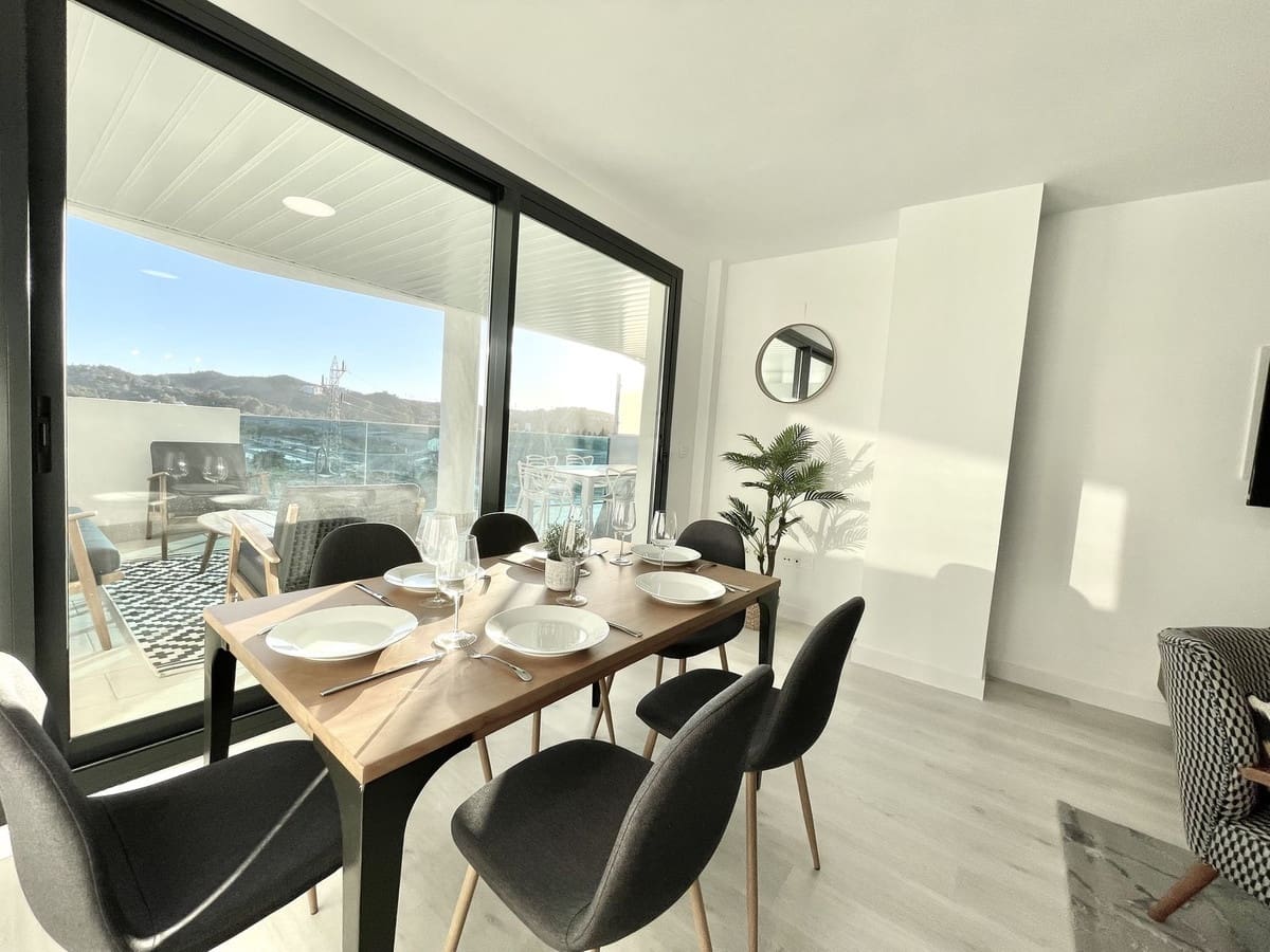 3 bedroom Apartment for sale in Las Lagunas de Mijas with pool - € 499,900 (Ref: 9418795)