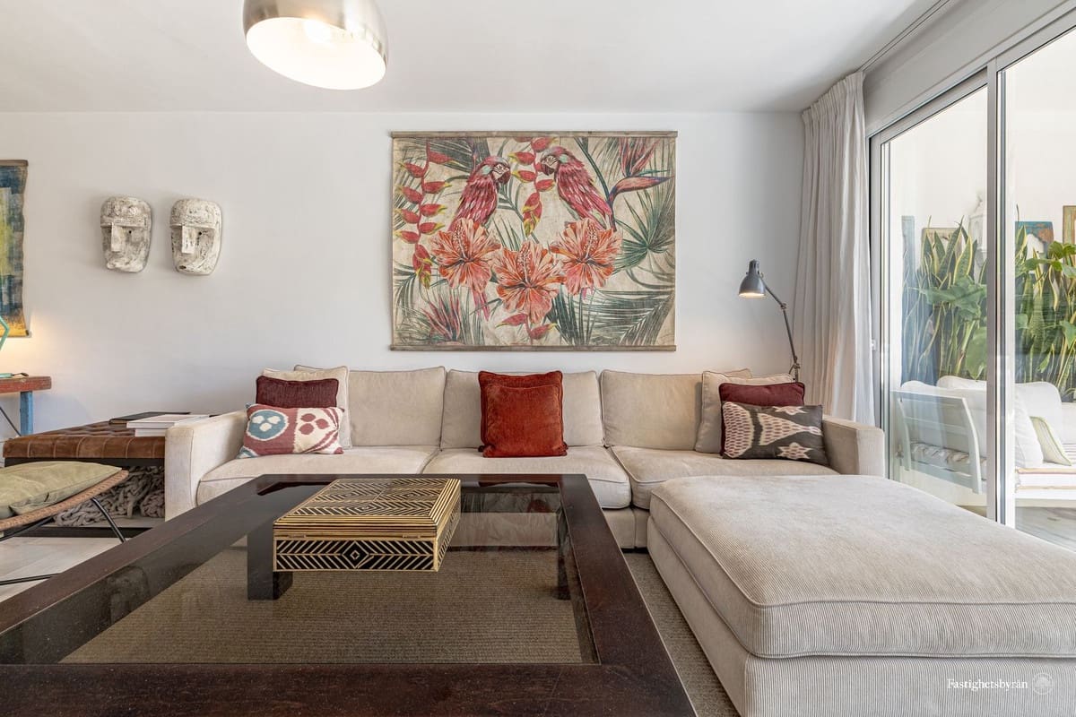 2 makuuhuone Huoneisto myytävänä paikassa Estepona mukana uima-altaan - 1 140 000 € (Ref: 9418797)