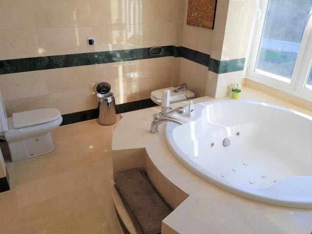 Ático de 3 habitaciones en La Cala Golf - Lagar Martell, Mijas en venta con piscina - 595.000 € (Ref: 9418798)