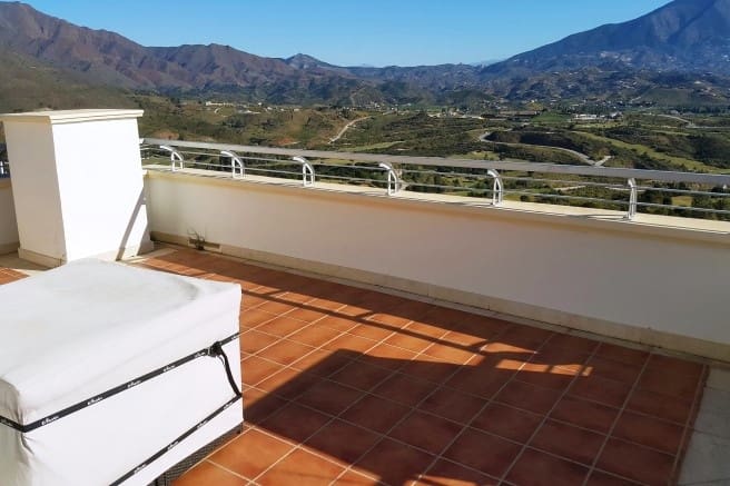 3 sovrum Takvåning till salu i Mijas med pool - 595 000 € (Ref: 9418798)